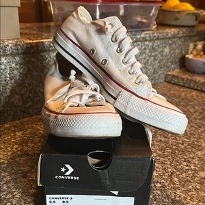 Converse White Low-Top Kids Sneakers with Red Stripe